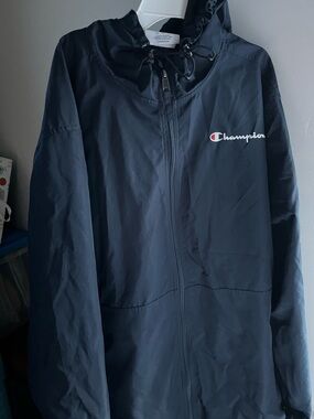 Men’s Large Champion Navy Blue Hooded Windbreaker Jacket